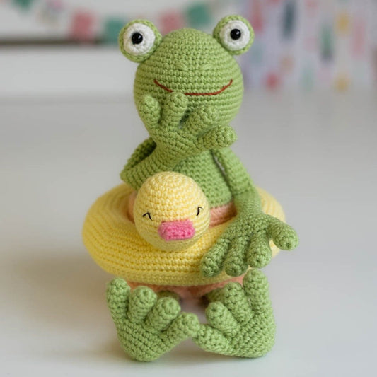 Amigurumi Crochet Frog. Crochet Pattern in PDF
