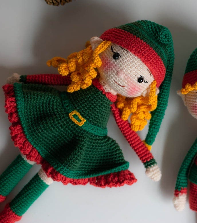 Amigurumi lutin de Noël. Modèle de crochet au format PDF.