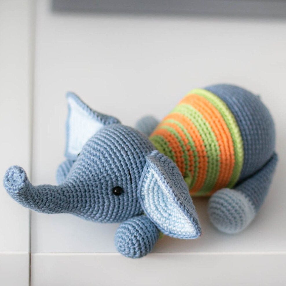 Éléphant amigurumi au crochet. Patron au crochet en PDF