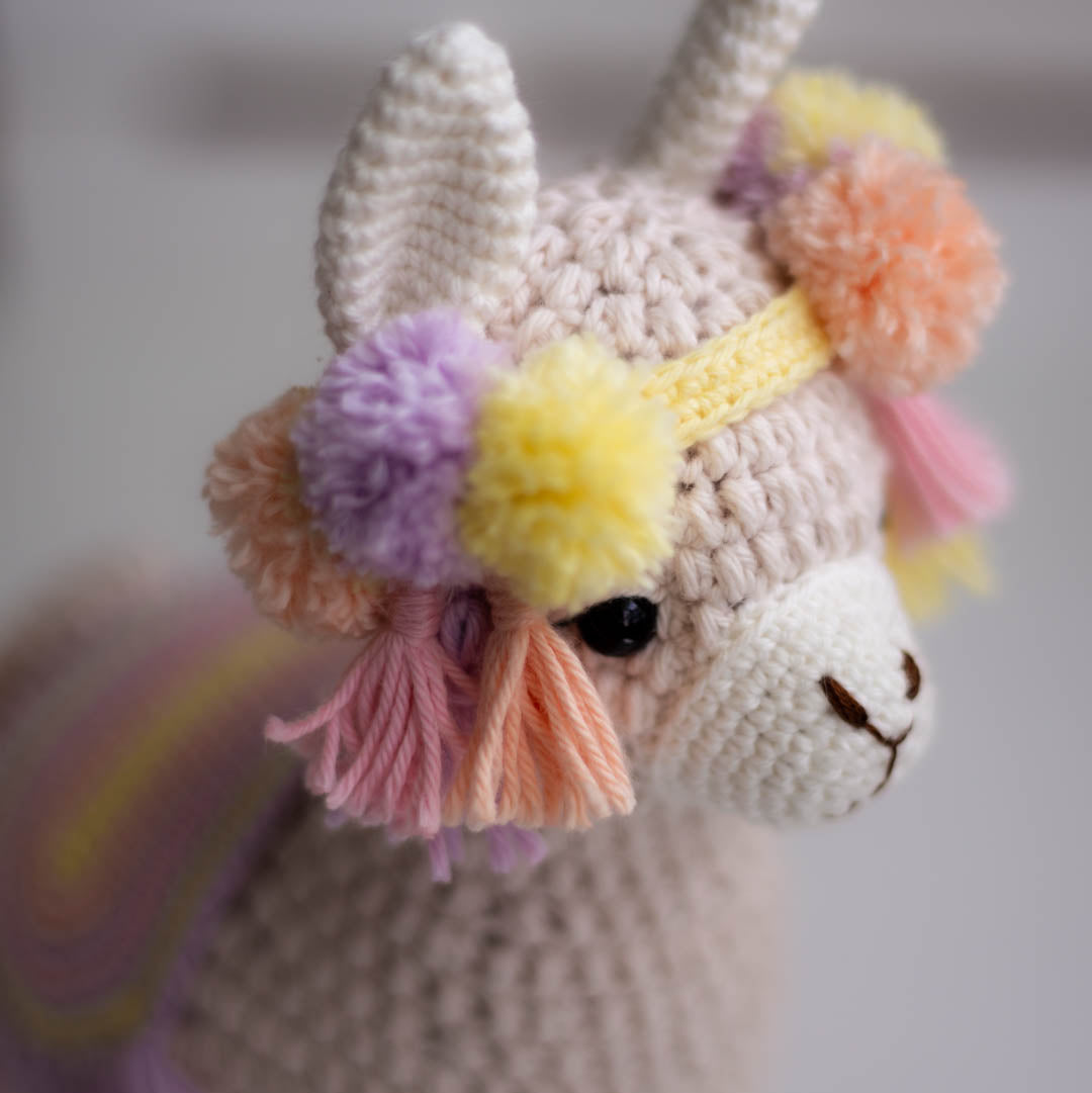 Amigurumi Crochet Llama. Crochet Pattern in PDF