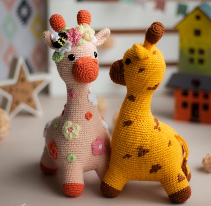 Amigurumi Crochet Giraffe. Crochet Pattern in PDF