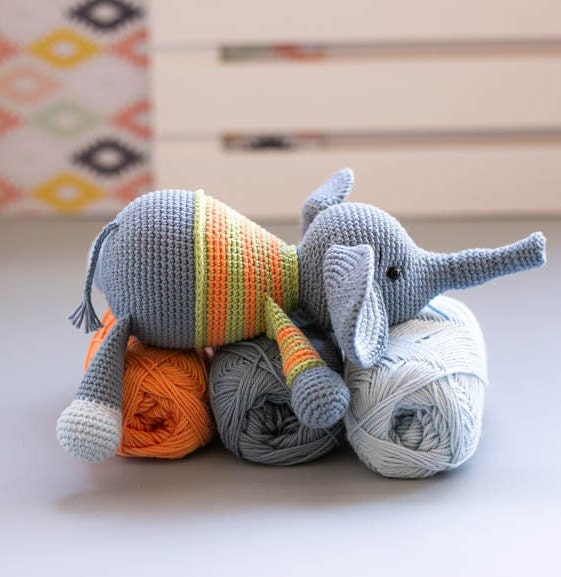 Amigurumi Croche Elephant. Crochet Pattern in PDF