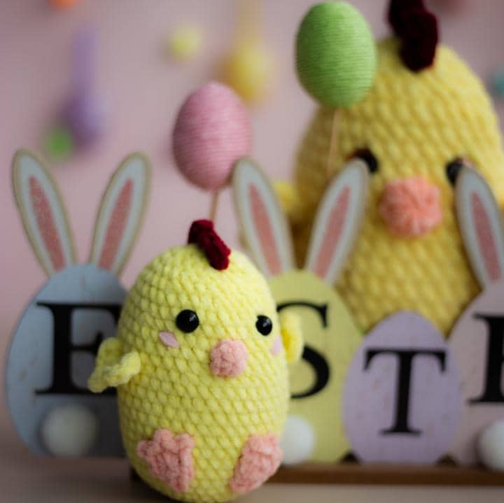 Crochet Plush Easter Chicken. Crochet Pattern in PDF.