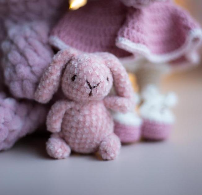 Amigurumi Crochet Bunny. Crochet Pattern in PDF