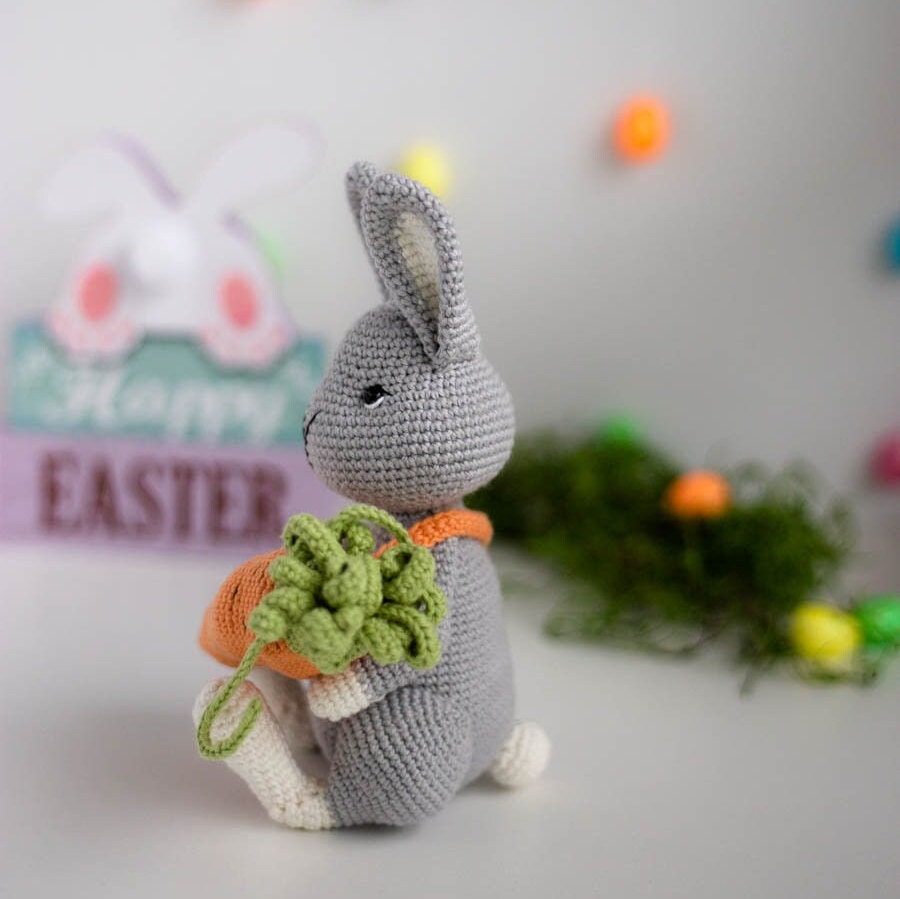Amigurumi Crochet Easter Bunny with Carrot-Bag. Crochet Pattern in PDF
