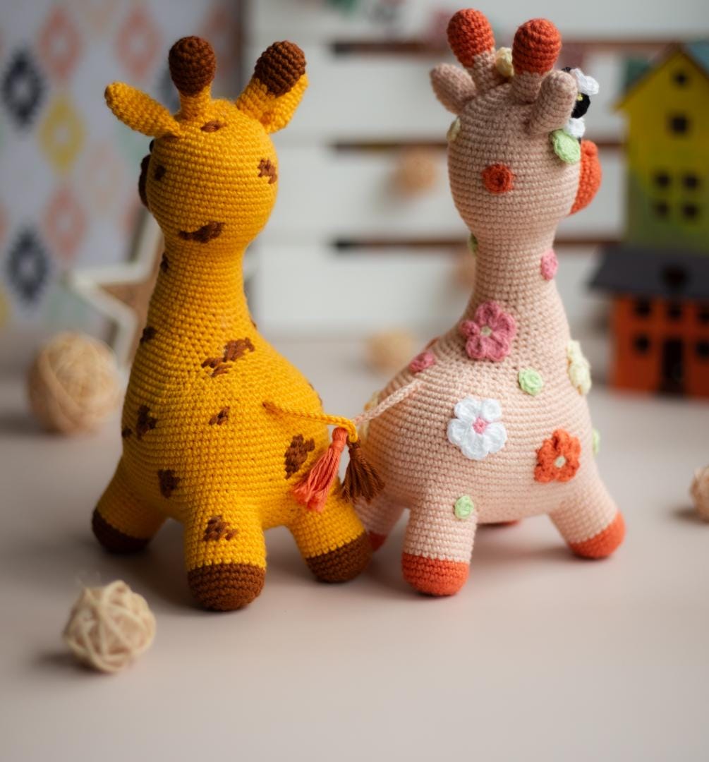 Amigurumi Crochet Giraffe. Crochet Pattern in PDF