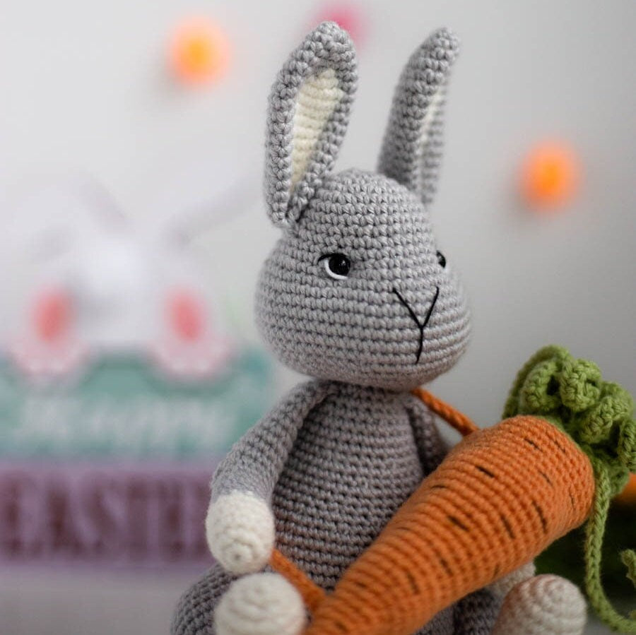 Amigurumi Crochet Easter Bunny with Carrot-Bag. Crochet Pattern in PDF