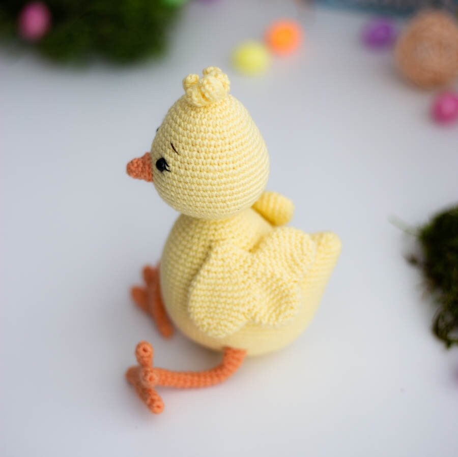 Amigurumi Crochet Chicken. Crochet Pattern in PDF