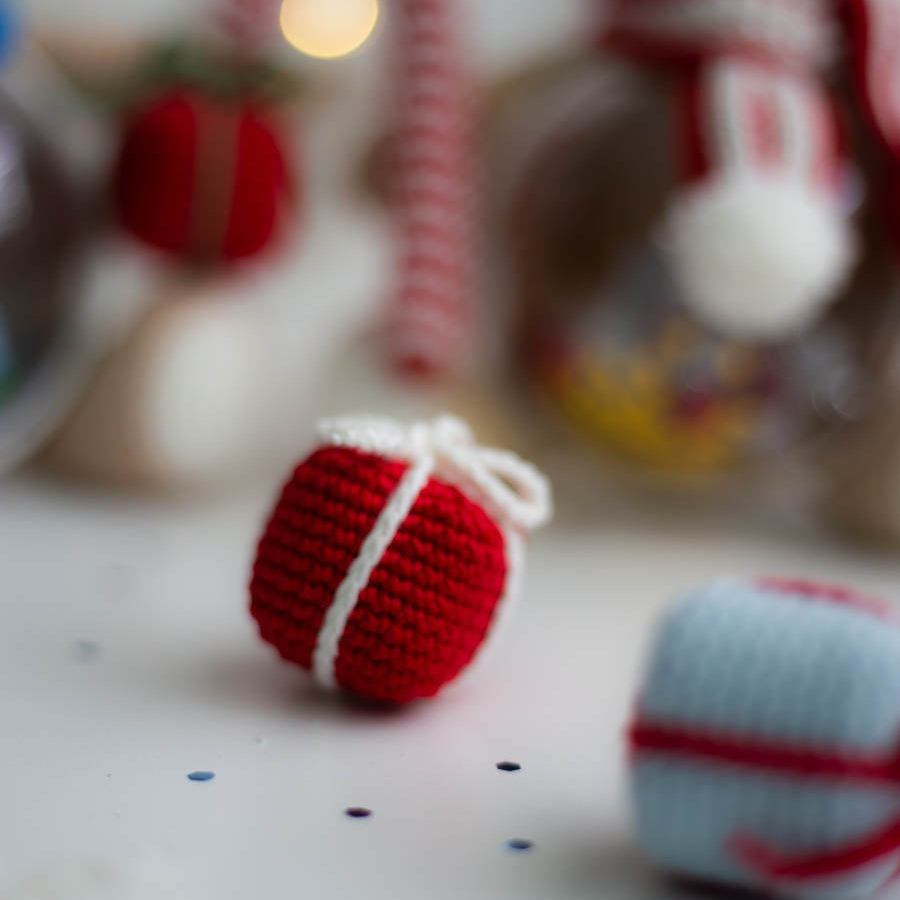 Amigurumi Crochet Christmas bear. Crochet Patteren in PDF