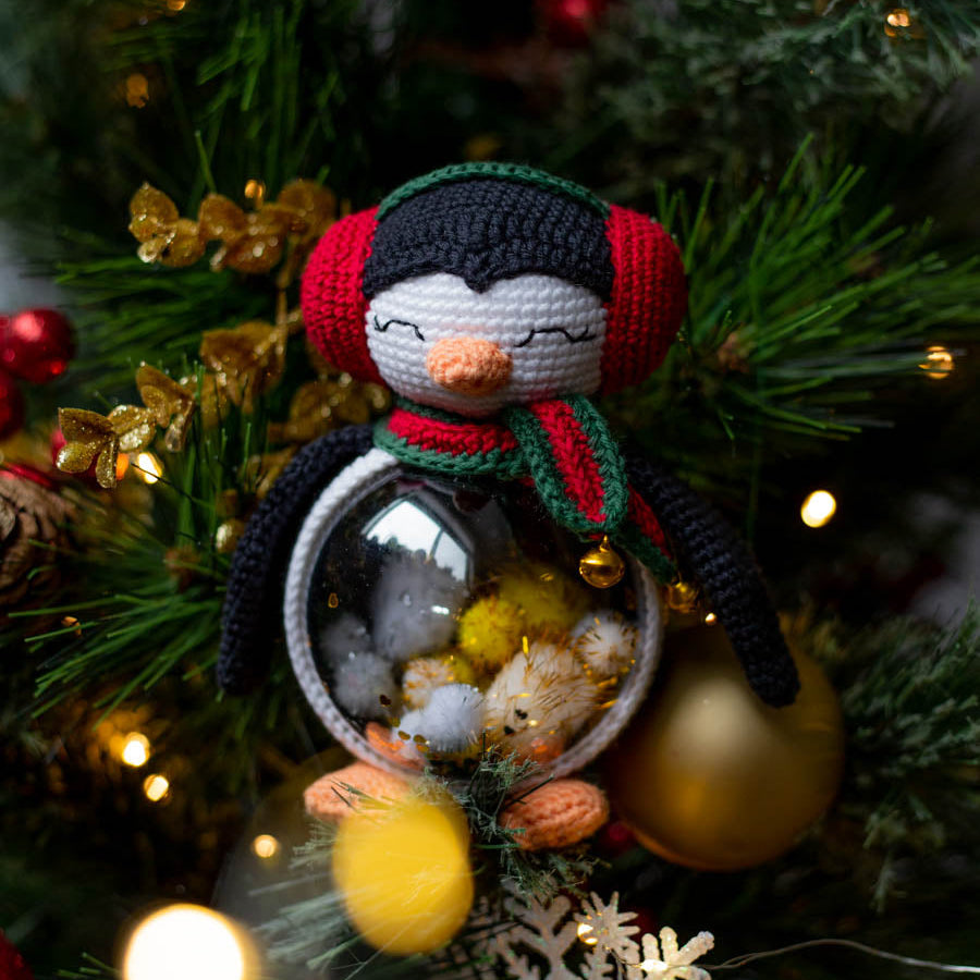 Amigurumi Crochet Penguin. Christmas Crochet Pattern in PDF