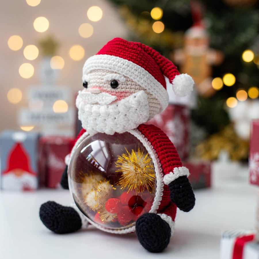 Amigurumi Crochet Santa Claus. Crochet Pattern in PDF