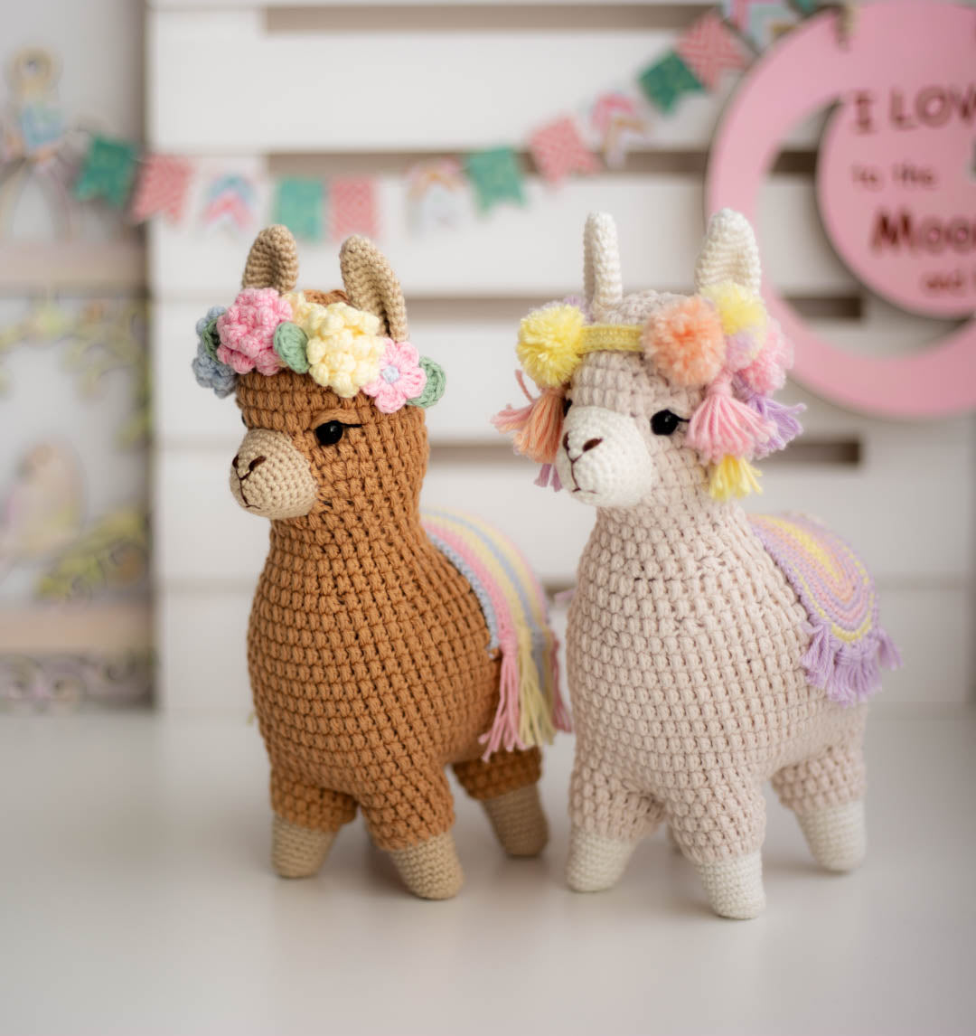 Amigurumi Crochet Llama. Crochet Pattern in PDF