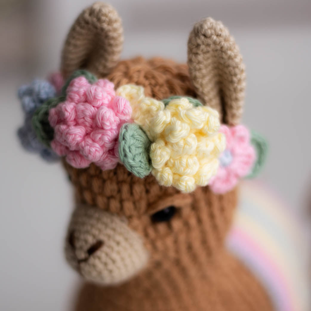 Amigurumi Crochet Llama. Crochet Pattern in PDF