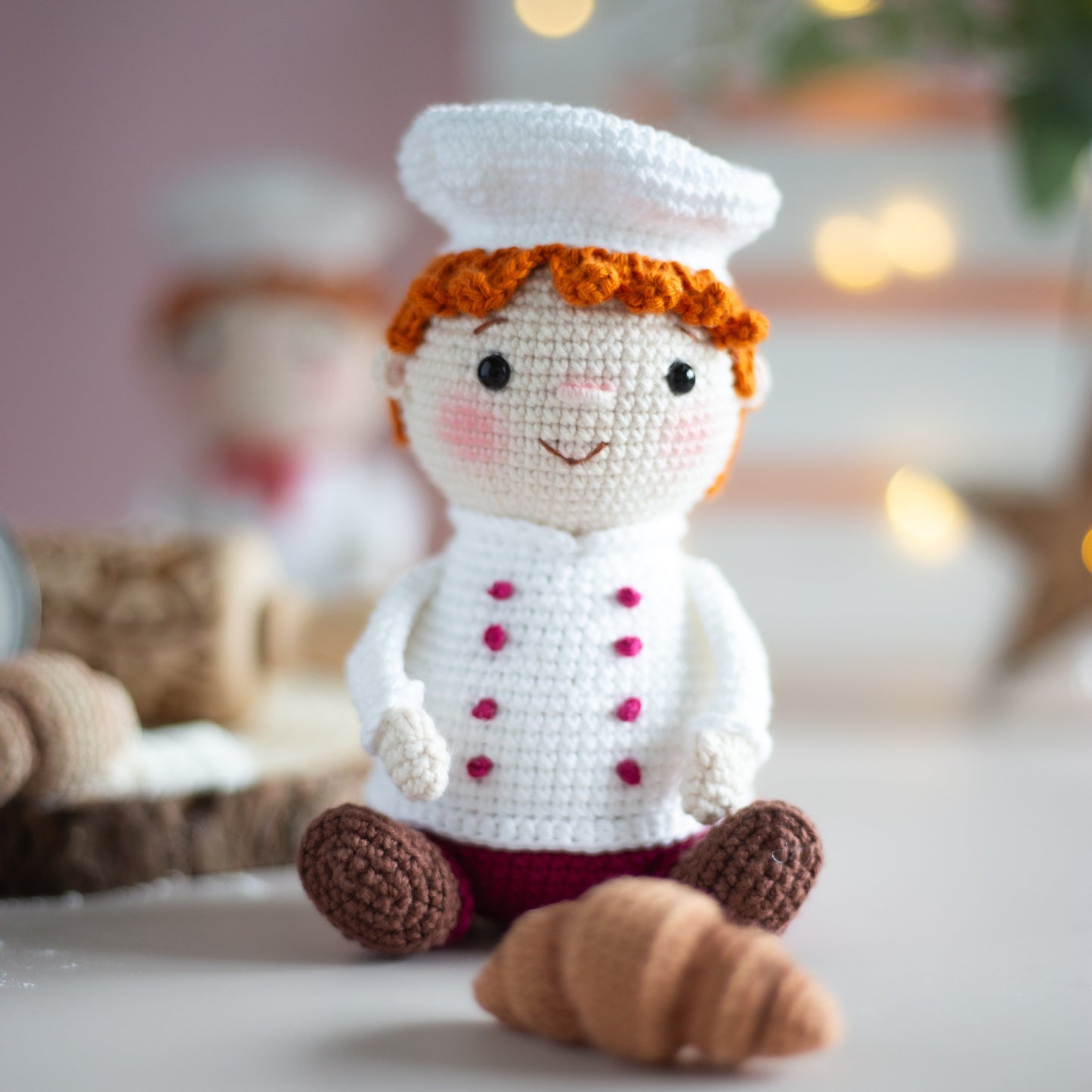 Amigurumi Baker with croissant and bread. Crochet pattern in PDF