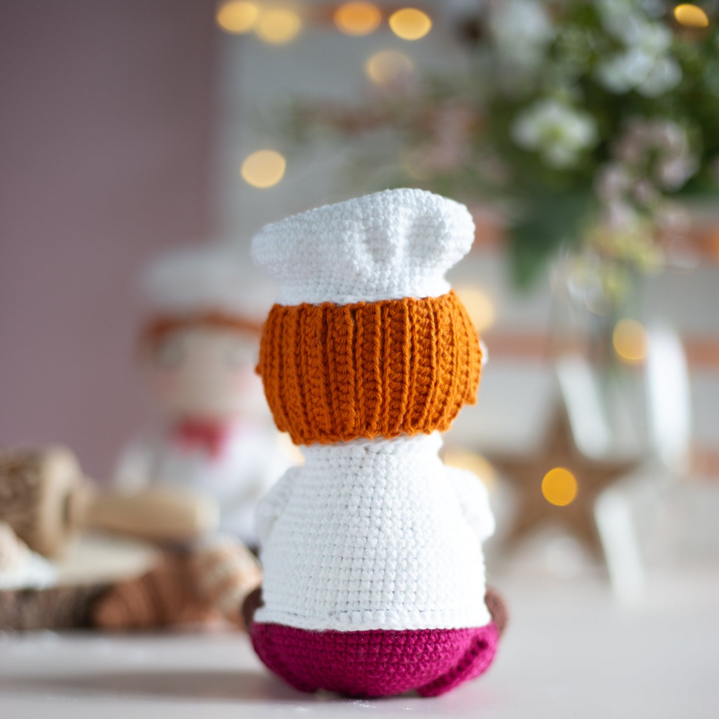 Amigurumi Baker with croissant and bread. Crochet pattern in PDF