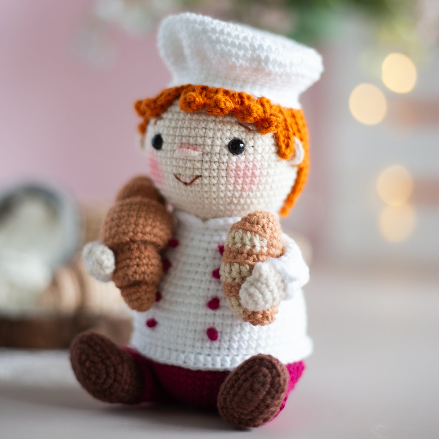 Amigurumi Baker with croissant and bread. Crochet pattern in PDF