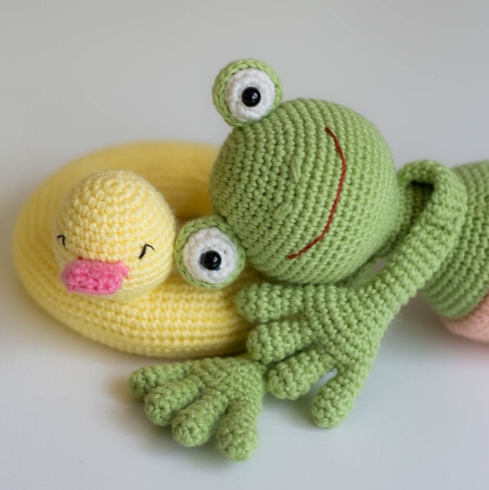 Amigurumi Crochet Frog. Crochet Pattern in PDF