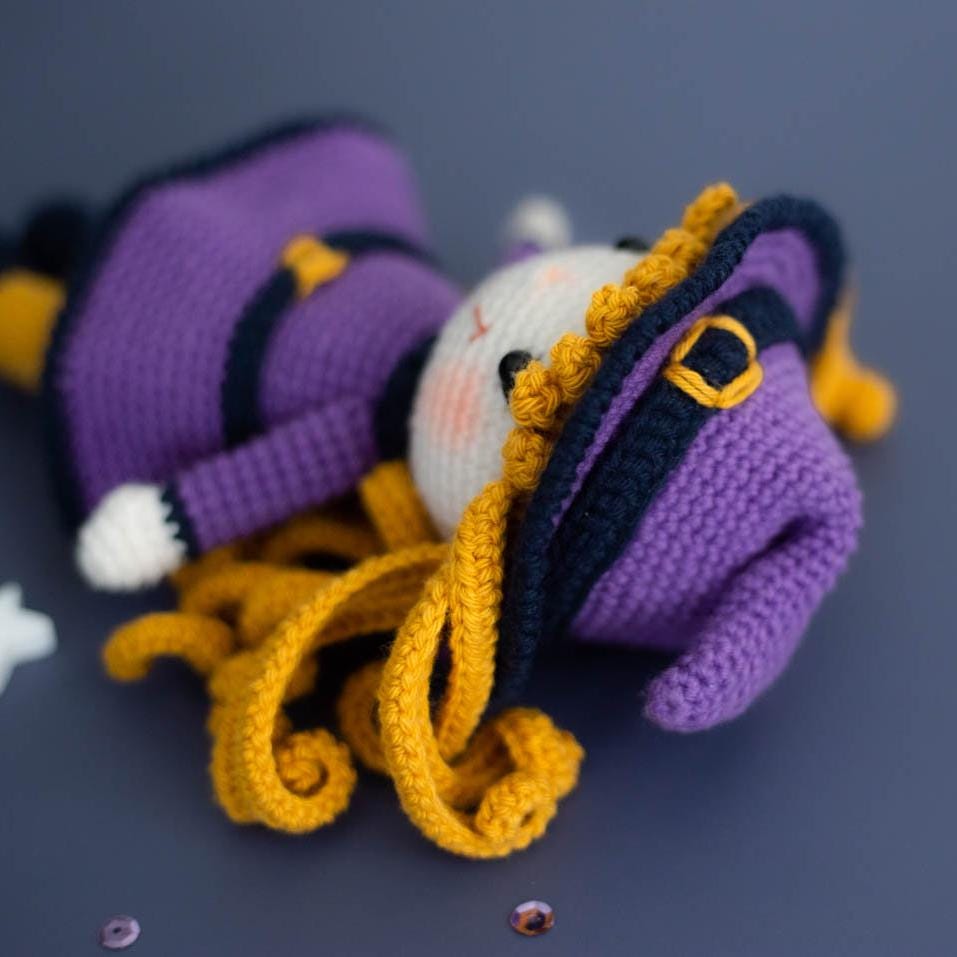 Amigurumi Crochet Halloween Witch. Crochet Pattern in PDF