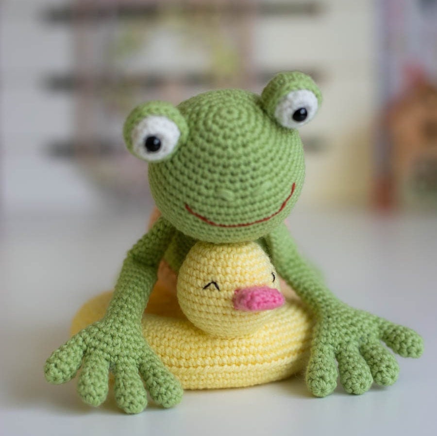 Amigurumi Crochet Frog. Crochet Pattern in PDF