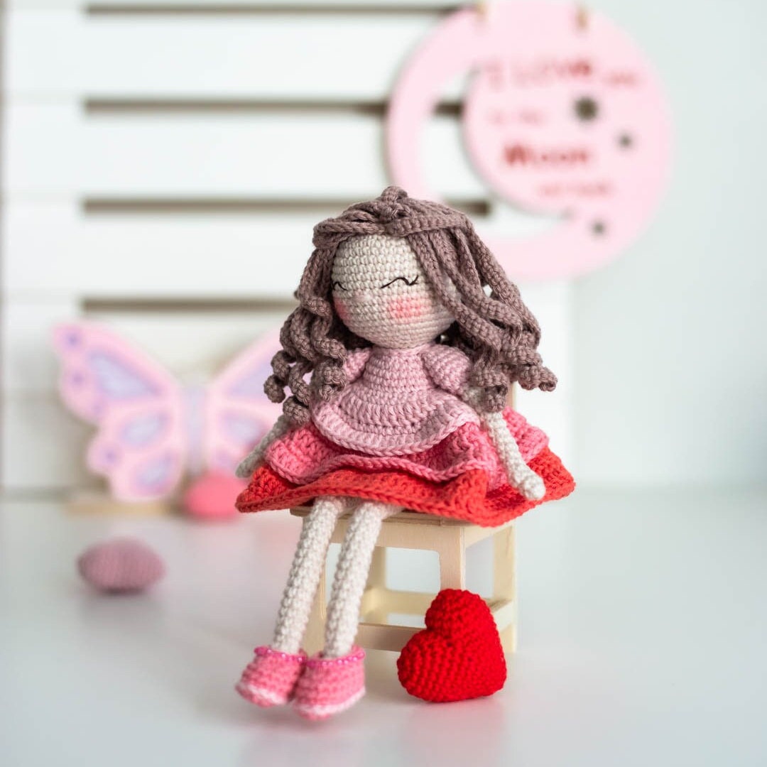 Amigurumi Crochet Doll. Crochet Pattern in PDF