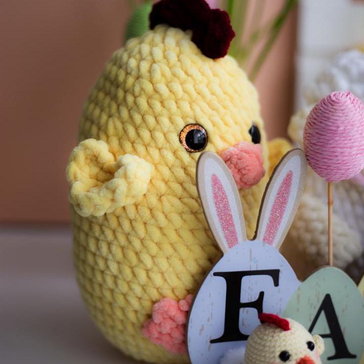 Crochet Plush Easter Chicken. Crochet Pattern in PDF.