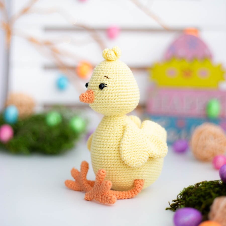 Amigurumi Crochet Chicken. Crochet Pattern in PDF